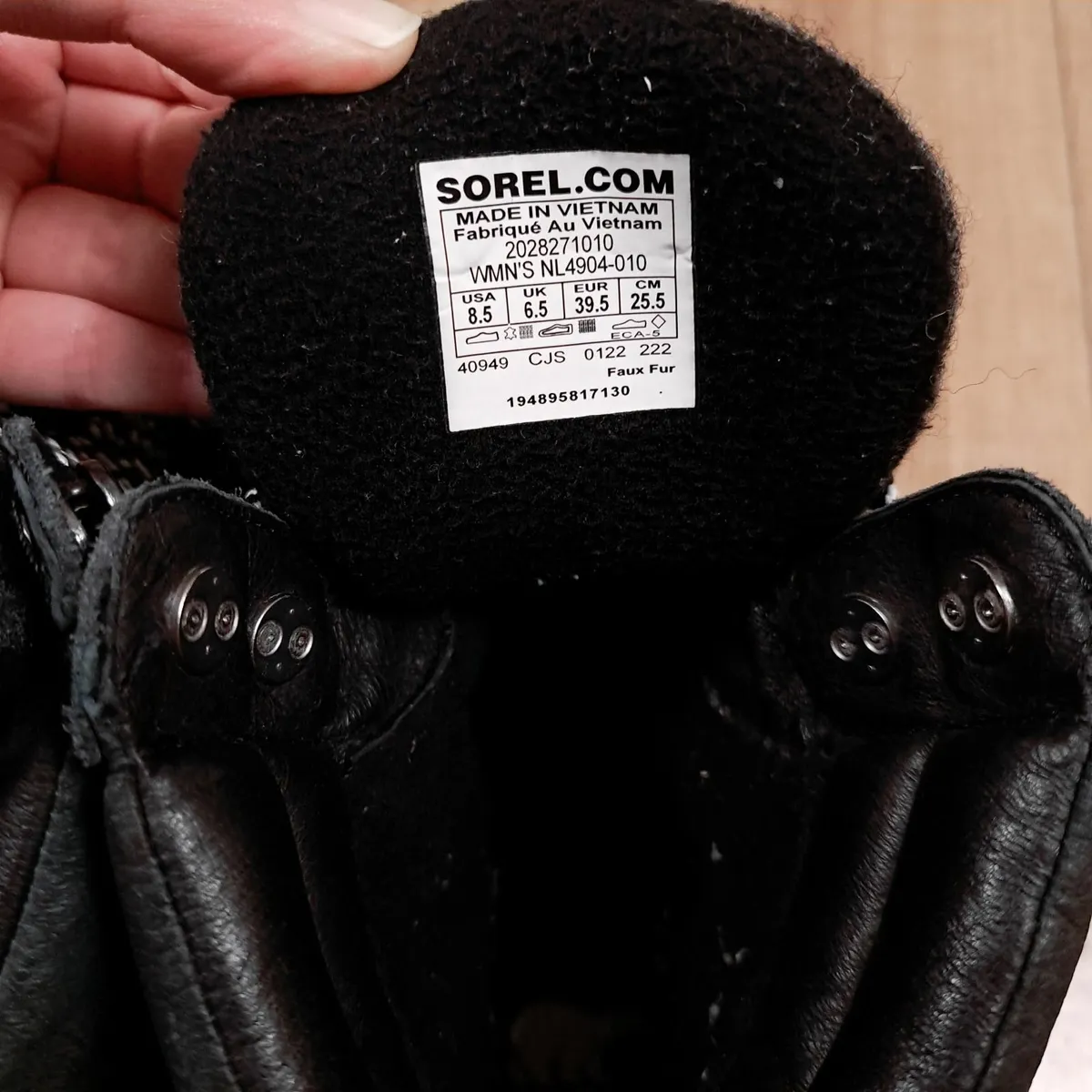 Sorel Black Waterproof Boots Trainers 6.5UK/39.5EU - Image 2