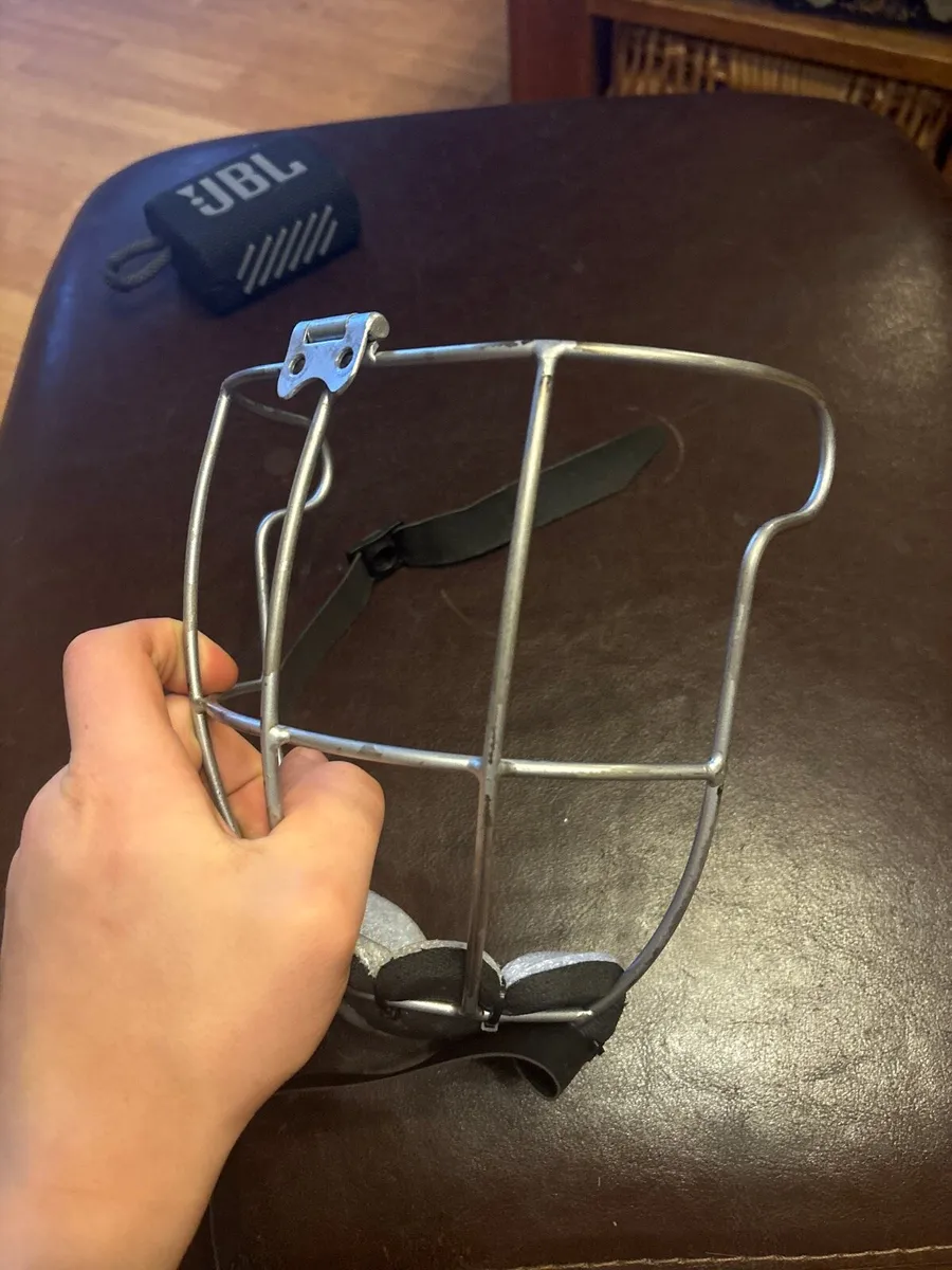 Brian Walsh faceguard - Image 2