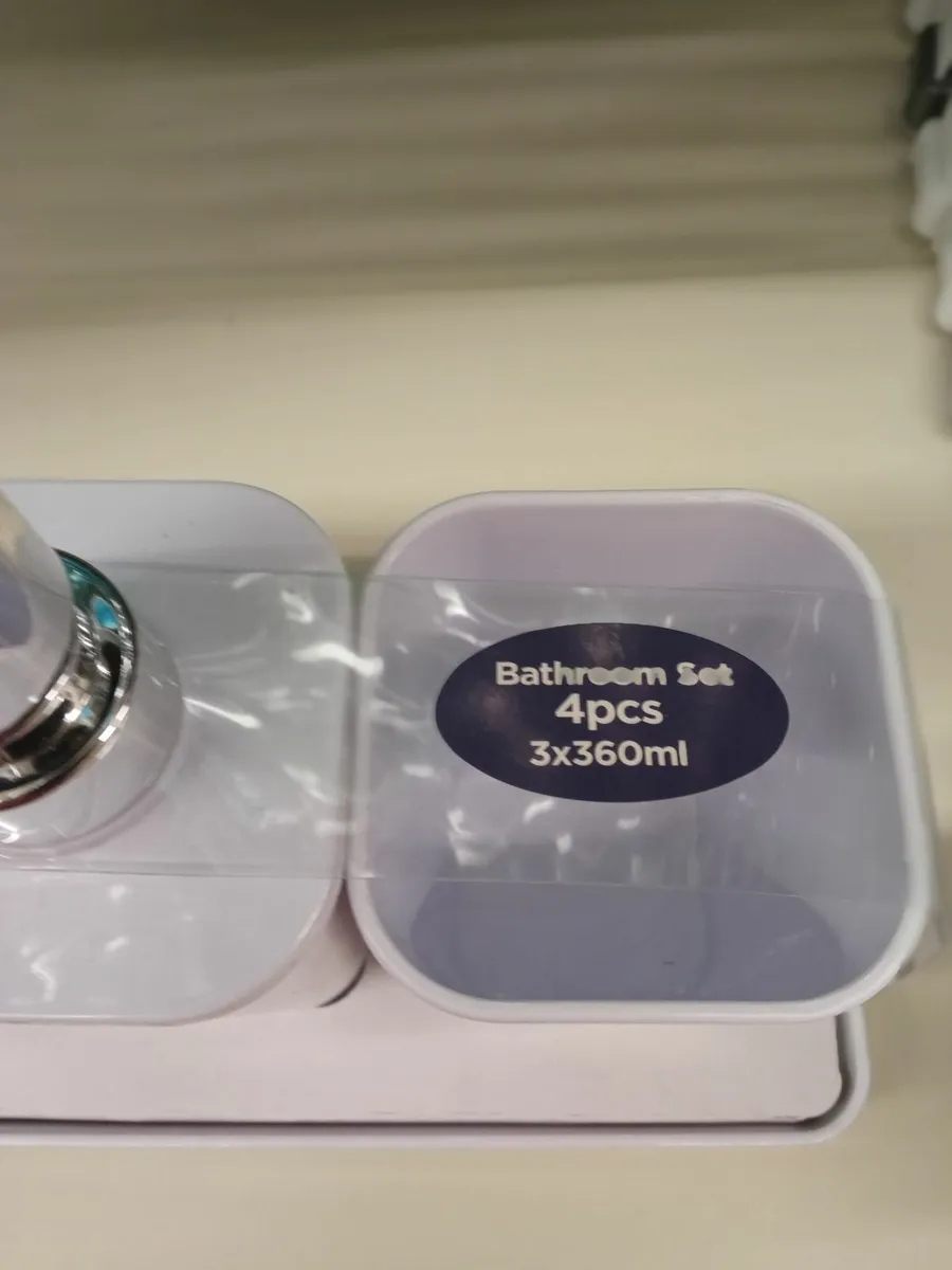 4 Bathroom Set - Image 2