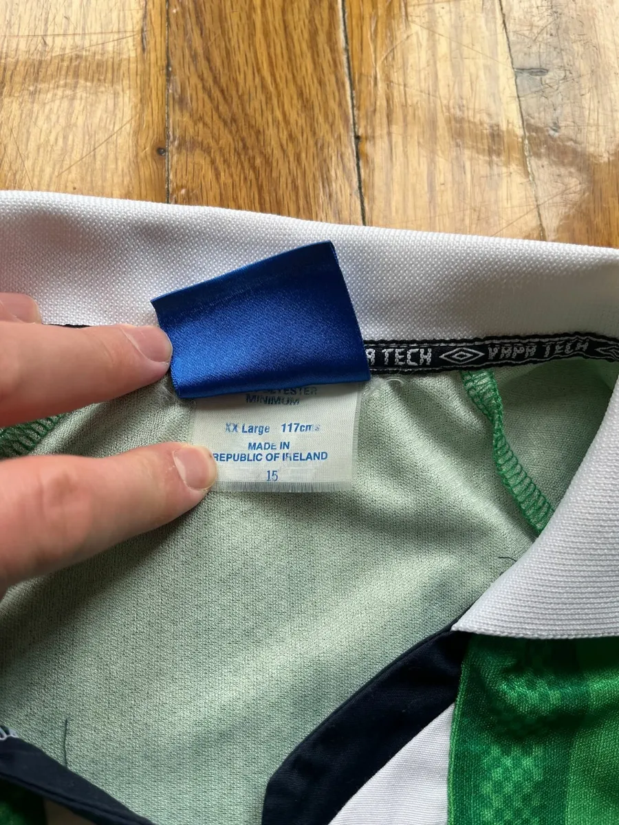 Vintage 90s Ireland Jersey (1998) - Original Umbro - Image 2