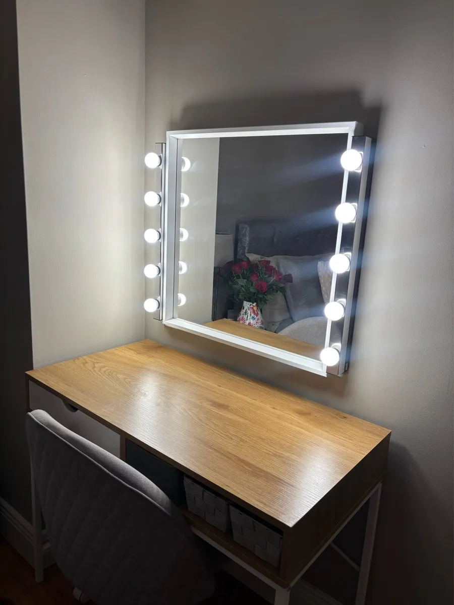 LED Hollywood vanity lights - Image 1