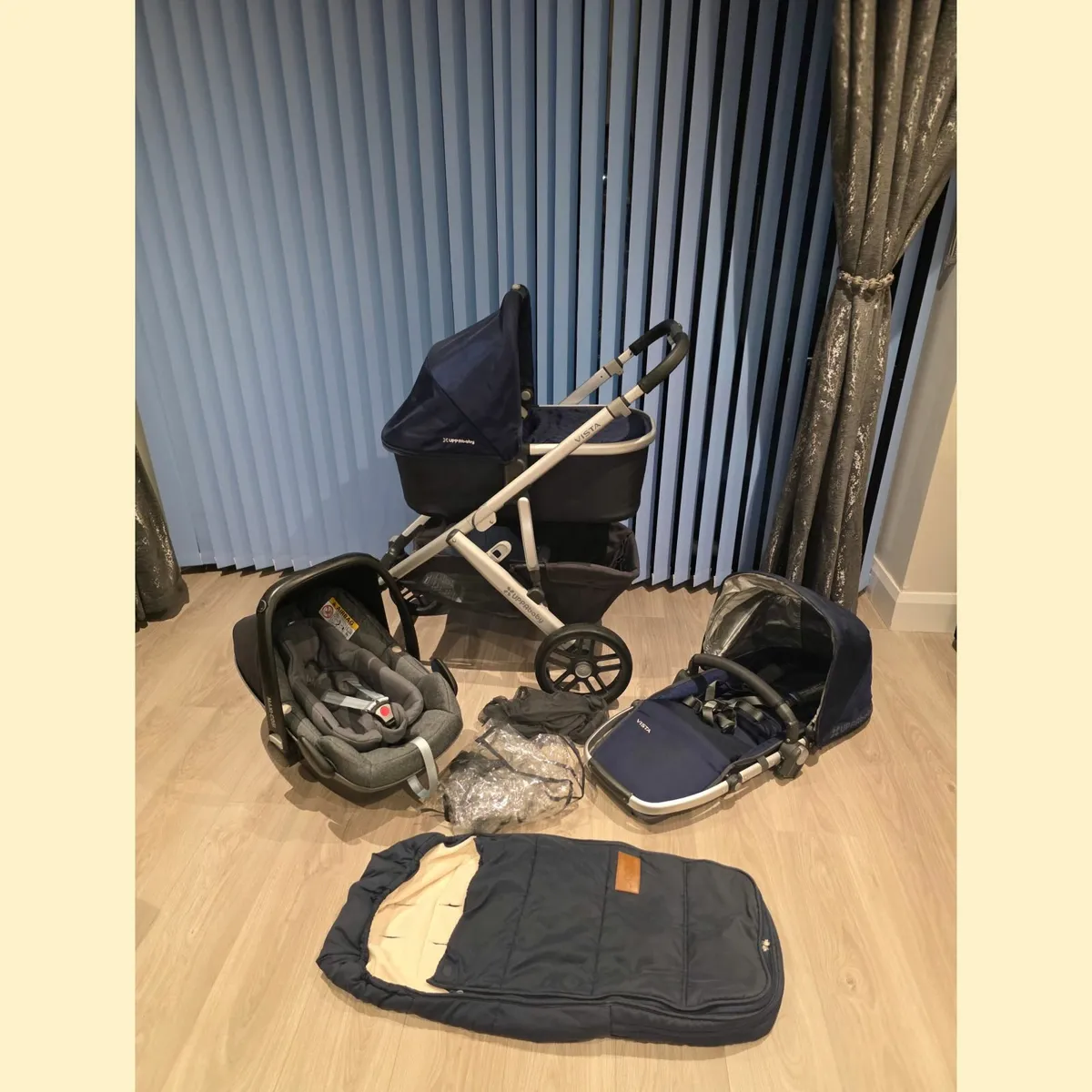 GREAT cond Uppababy vista with car seat - Image 1