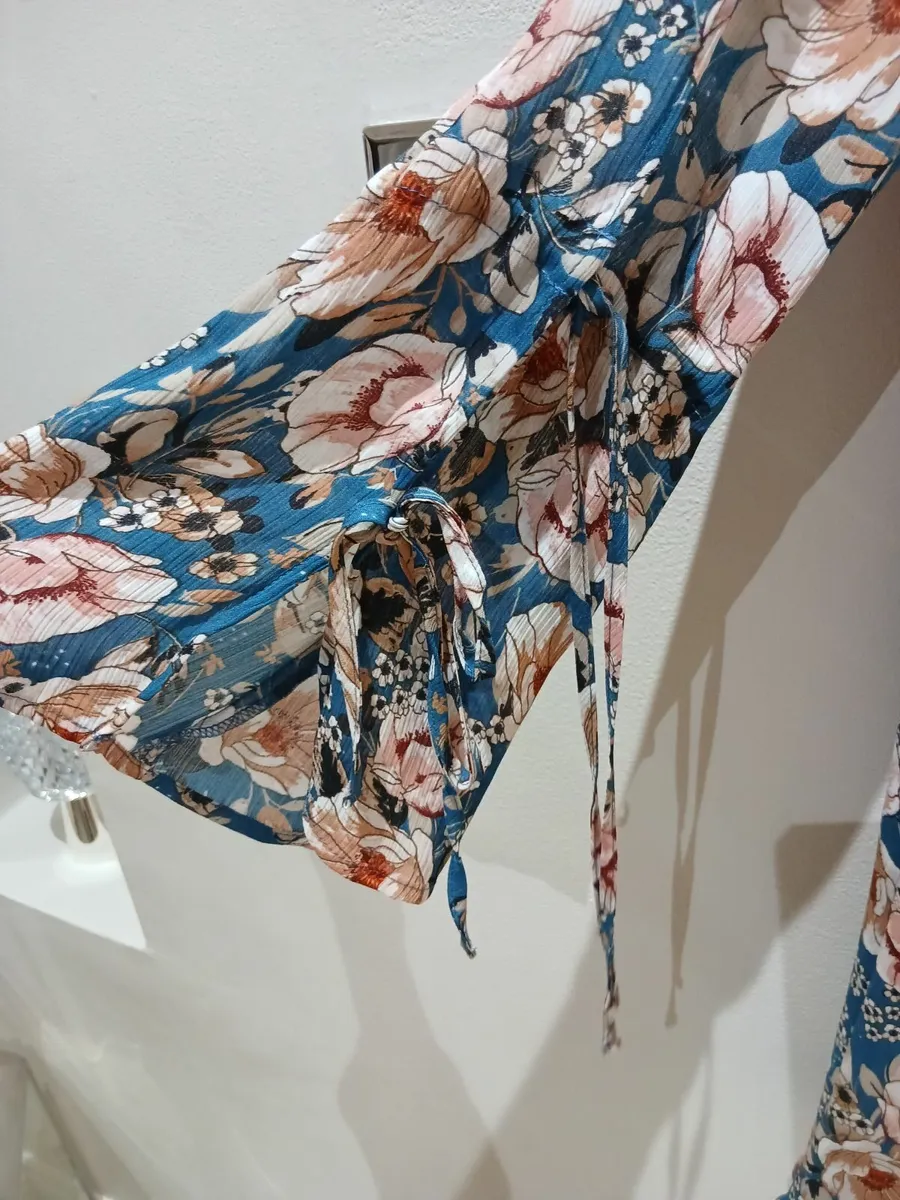 Ladies dress - Image 3