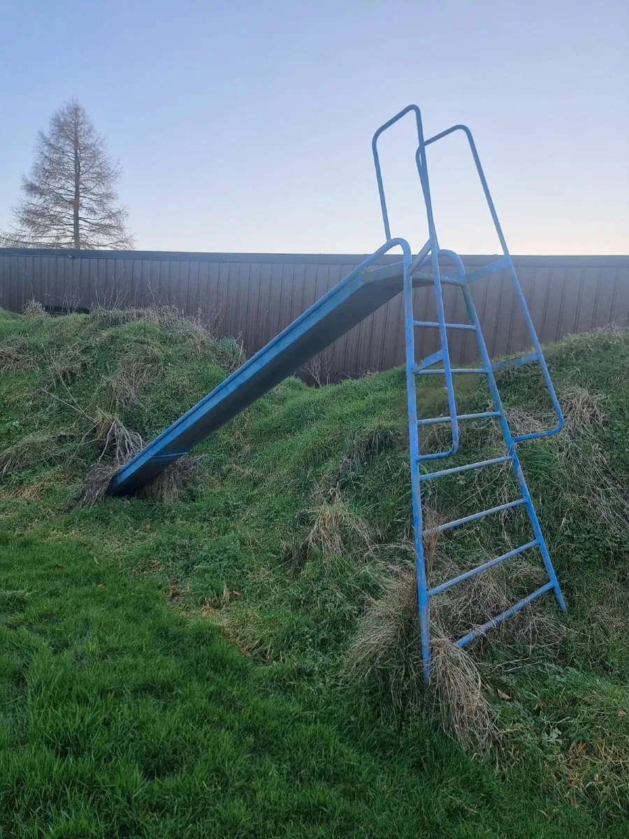 FREE Metal slide - very tall - Image 3