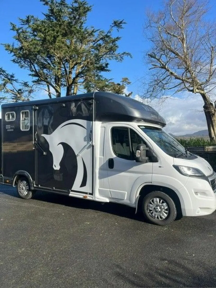 Equitrek Soinc Excel Horse Truck - Image 1