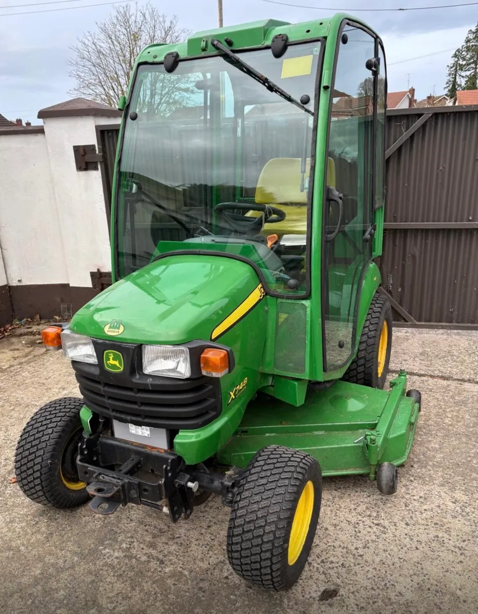 John Deere X748 Ultimate Ride on Mower Diesel - Image 2