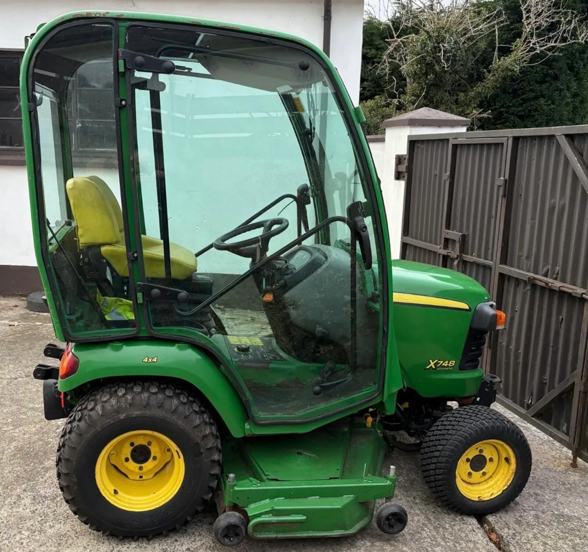 John Deere X748 Ultimate Ride on Mower Diesel - Image 4