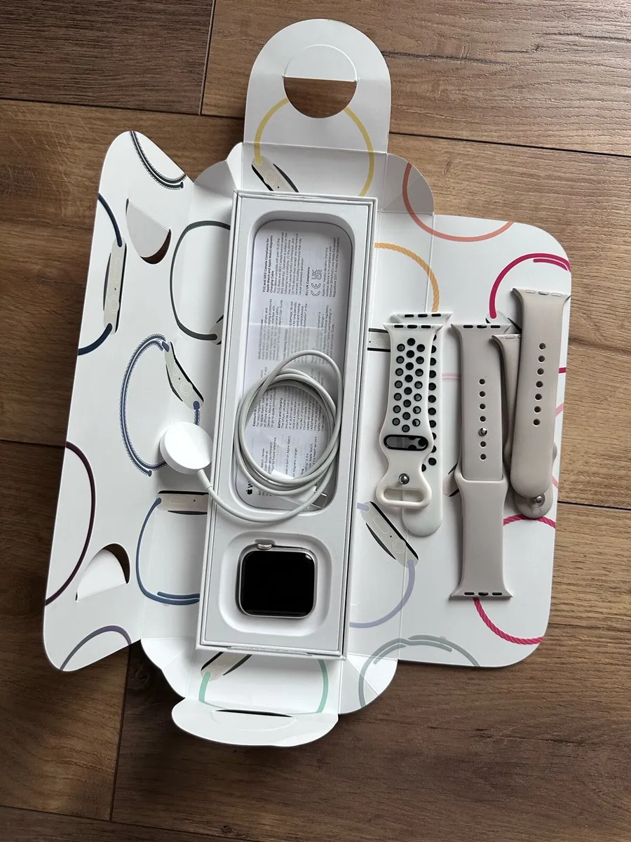 Apple watch SE 40mm - Image 1