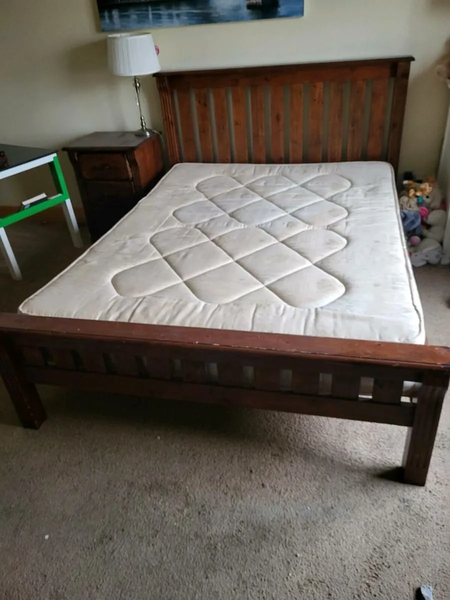 Bedroom furniture - Image 1