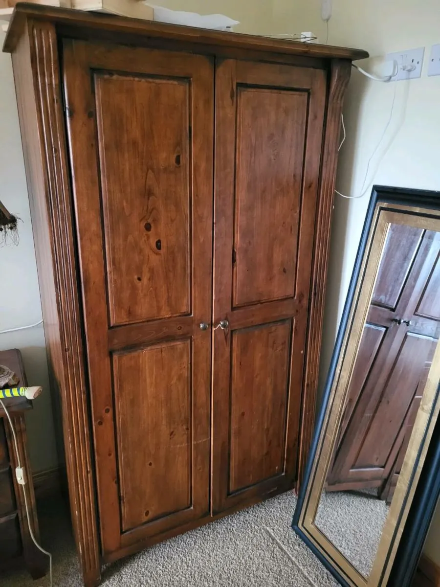 Bedroom furniture - Image 3