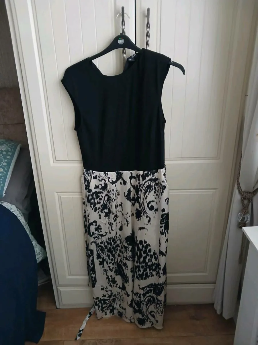 Dress and jumpsuit - Image 2