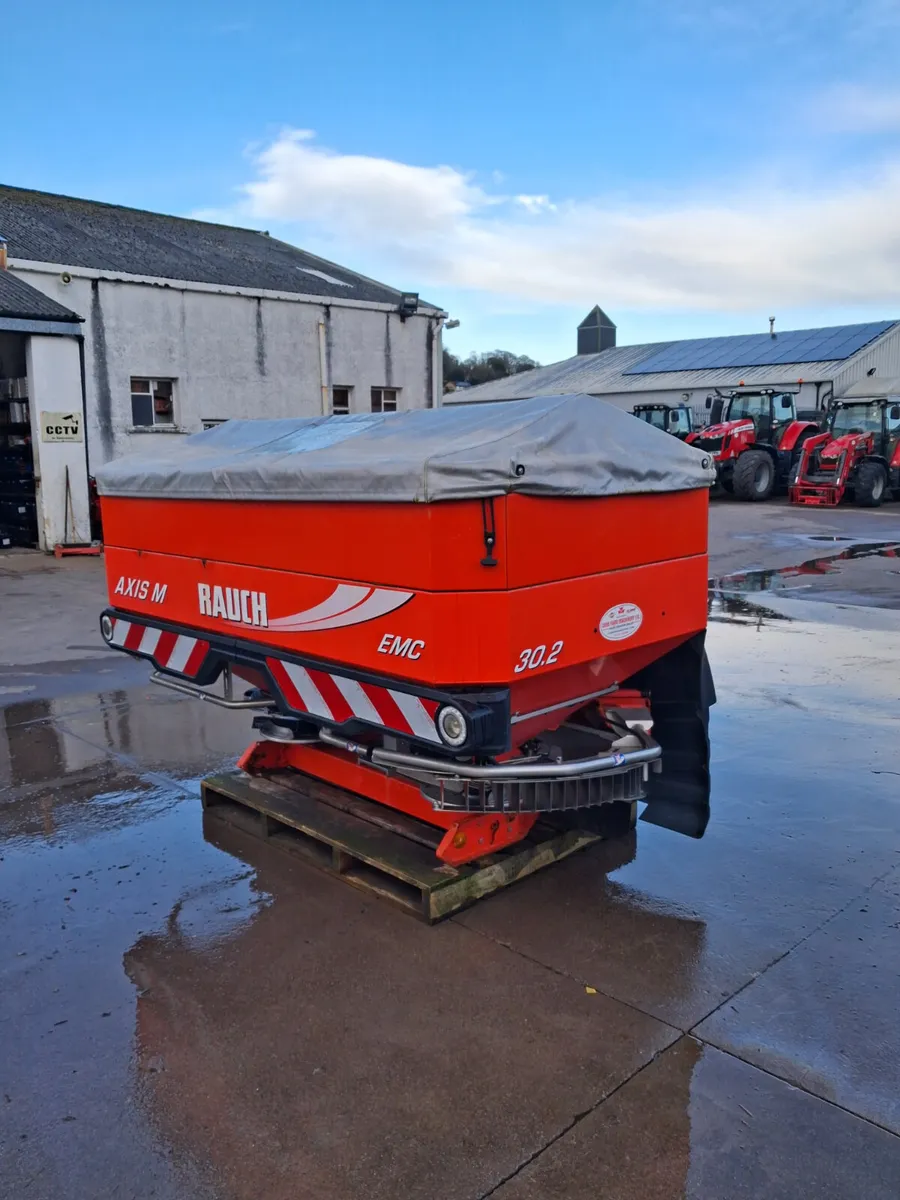 Rauch Axis EMC Fertiliser Spreader (S/N 2951X) - Image 3