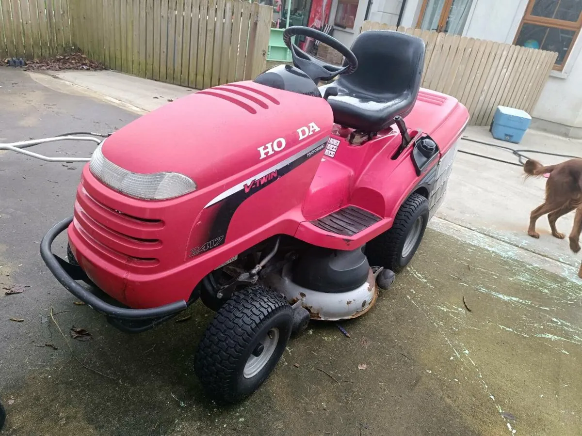 Ride on mower - Image 1