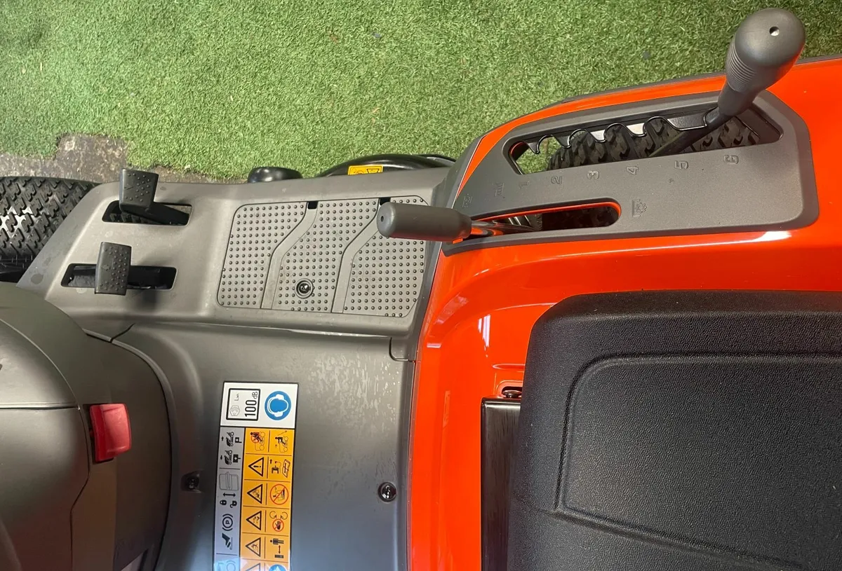 Husqvarna TC112 ride on lawnmower - Spring Offer - Image 4