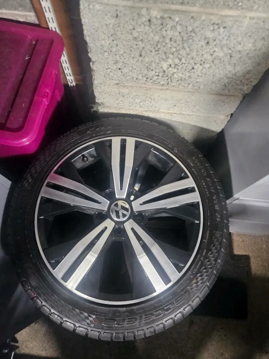 Genuine VW Caddy Alltrack 17" Alloy Wheels - Image 4