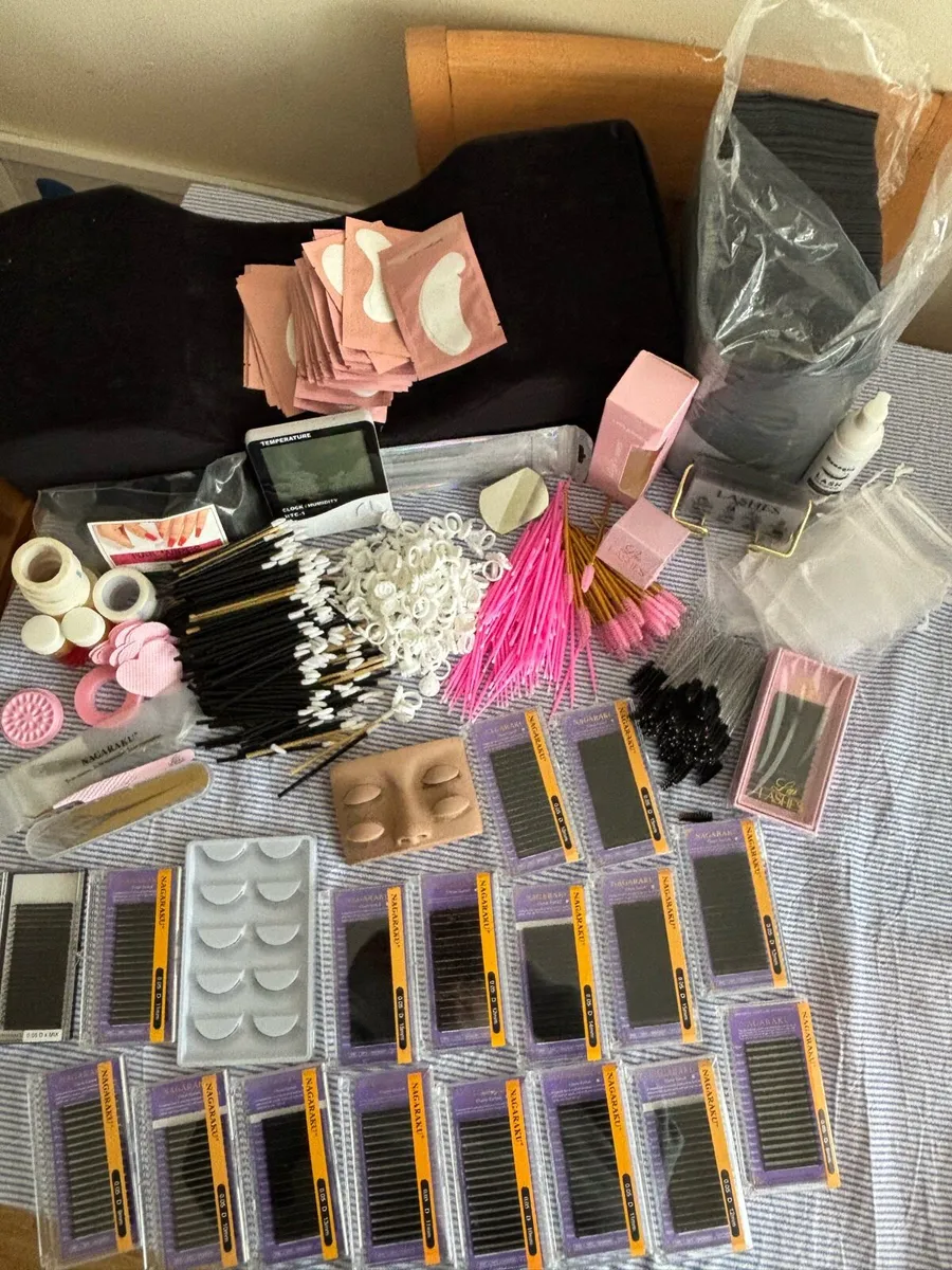 Eyelash Extensions Kit - Image 1