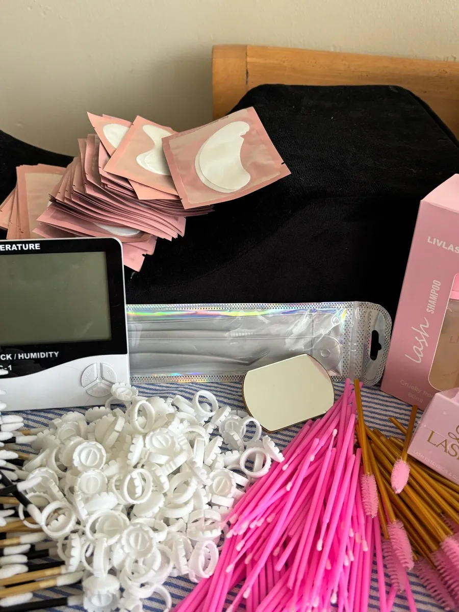 Eyelash Extensions Kit - Image 3