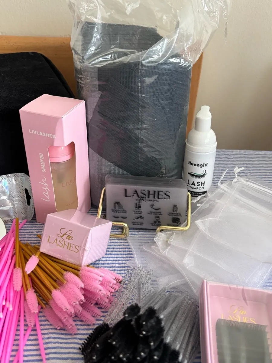 Eyelash Extensions Kit - Image 4
