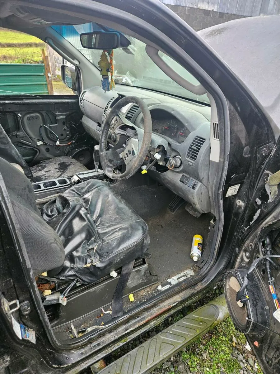 Nissan Navara - Image 4