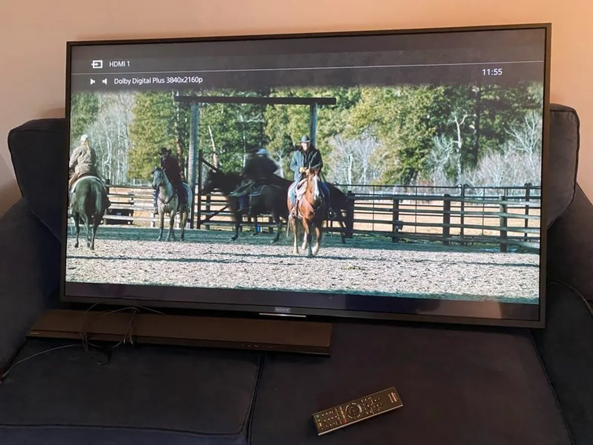 television Sony 65 inch with Sony sound bar - Image 4