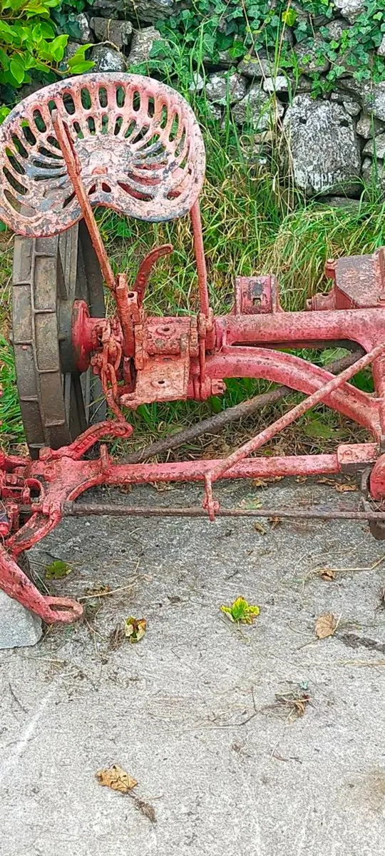 Antique farm machiny - Image 3