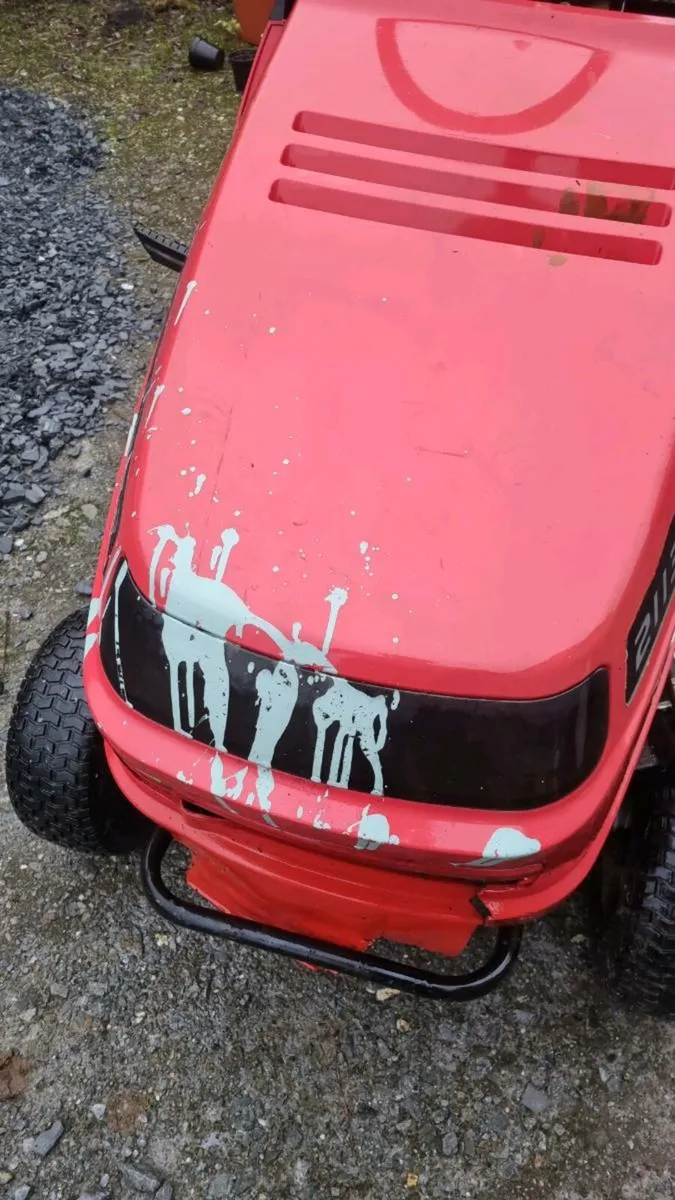 Honda ride on lawnmower - Image 3