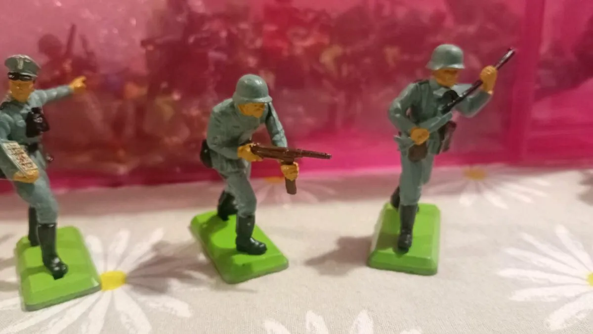 Vintage Britain's deetail,Original - Image 3