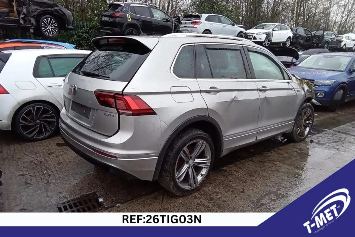 2017 VOLKSWAGEN TIGUAN BREAKING FOR PARTS - Image 2