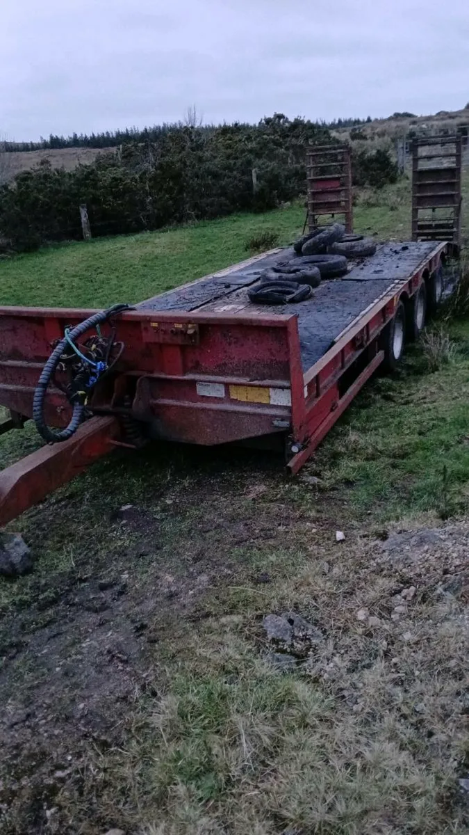 Low loader - Image 1