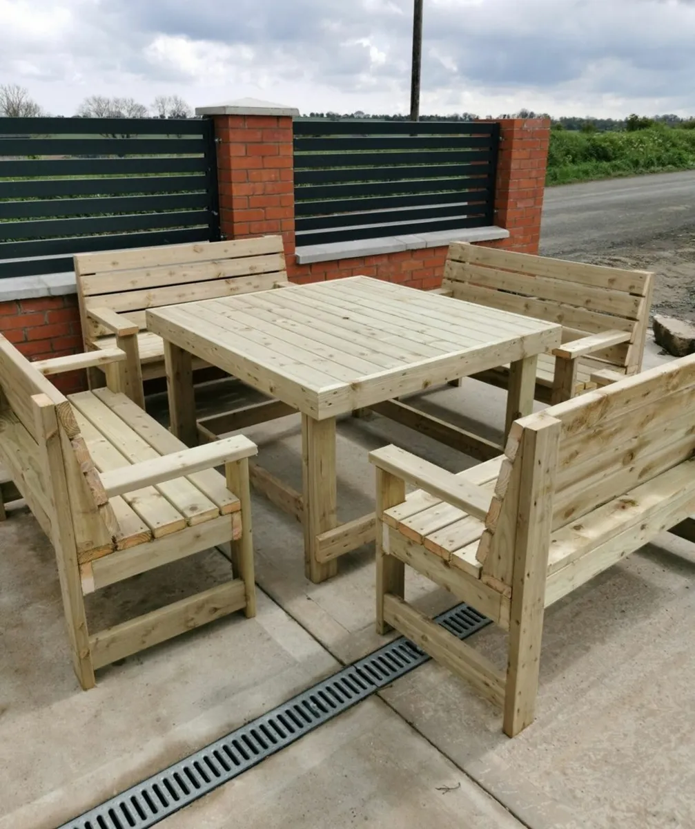 Garden furniture - Image 1