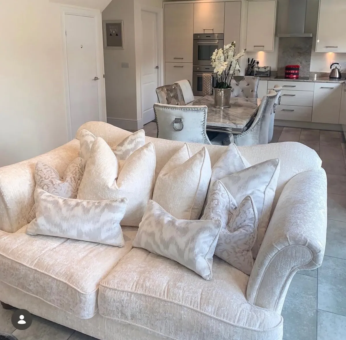 Cream Chenille Sofa - Image 3