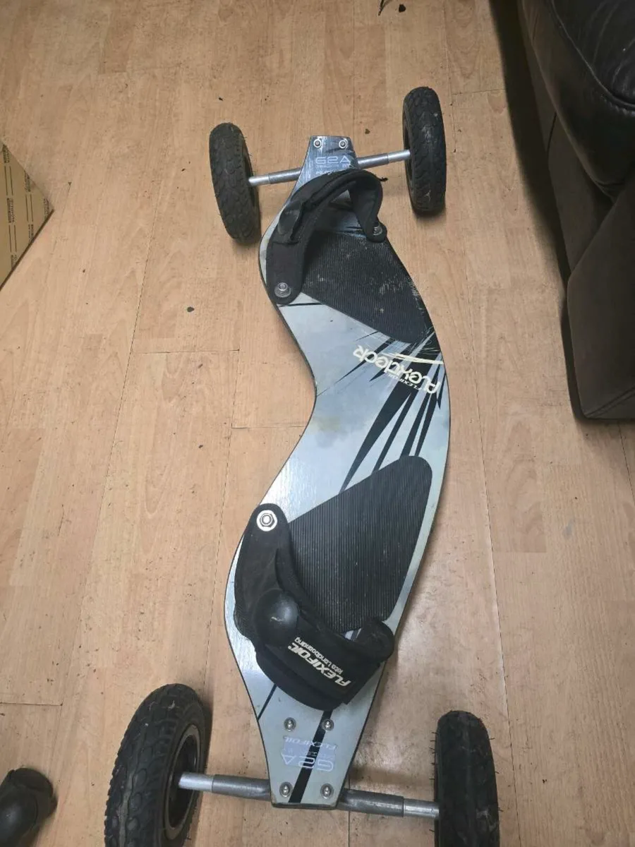 Flexifoil  Land Board - Image 1