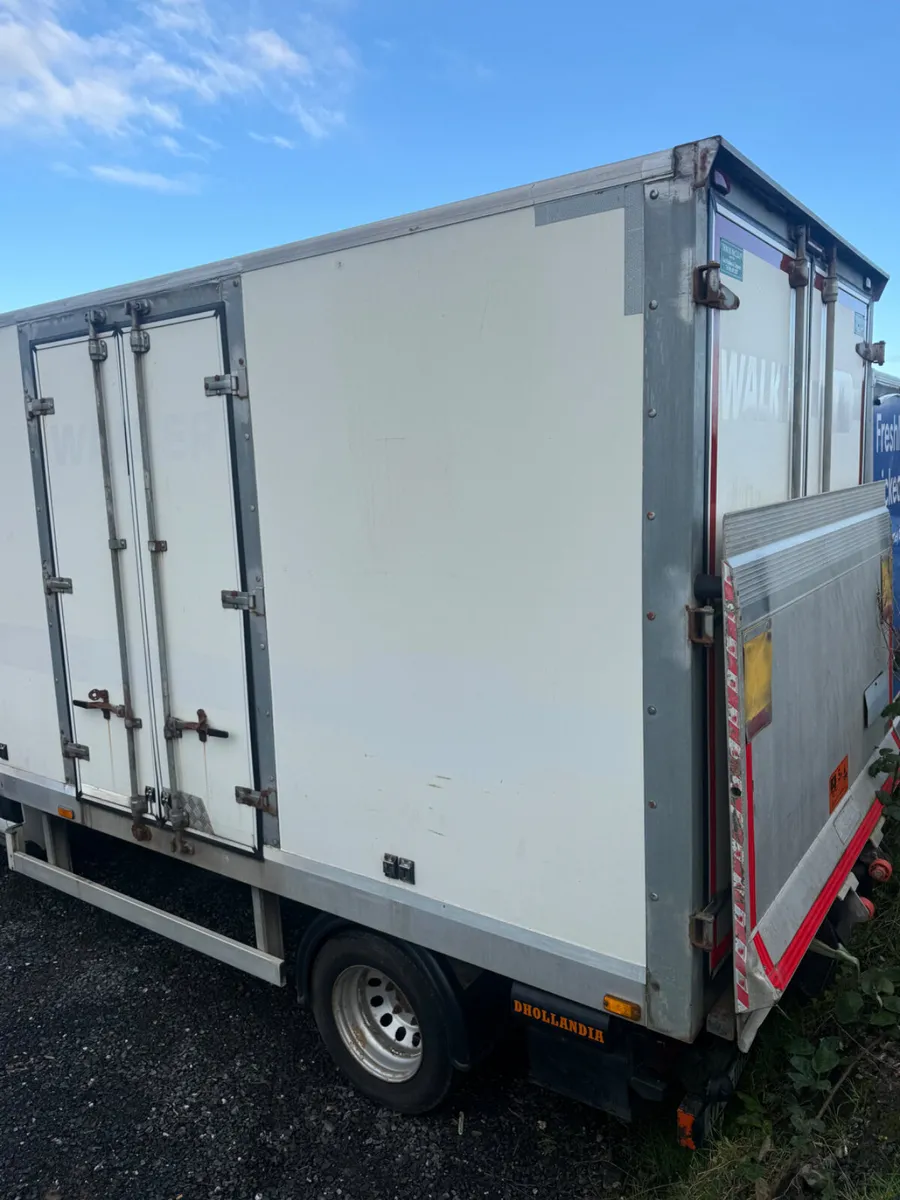 Box Body With Tail Lift For Sale - Image 1