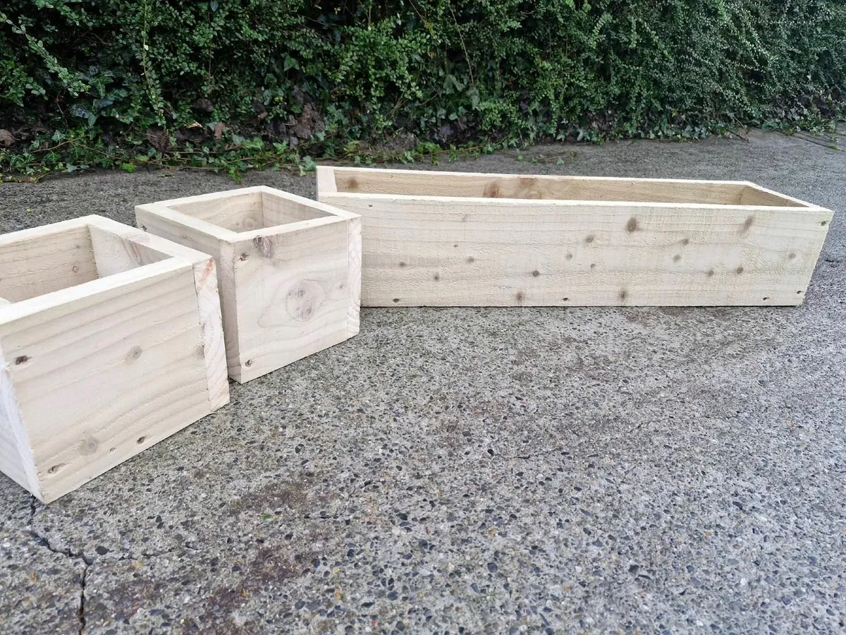 Planters set of 3 - Image 1