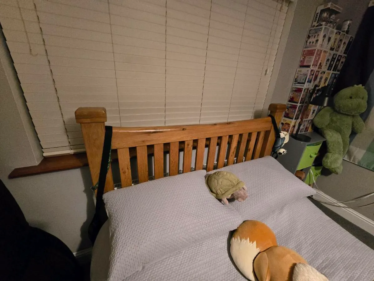 Solid oak double bed frame - Image 3