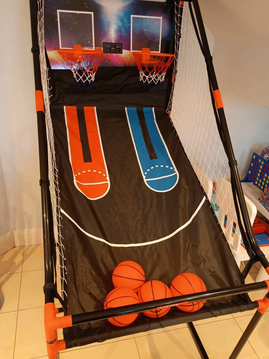 Electronic Basketball Game with Timer/Counter