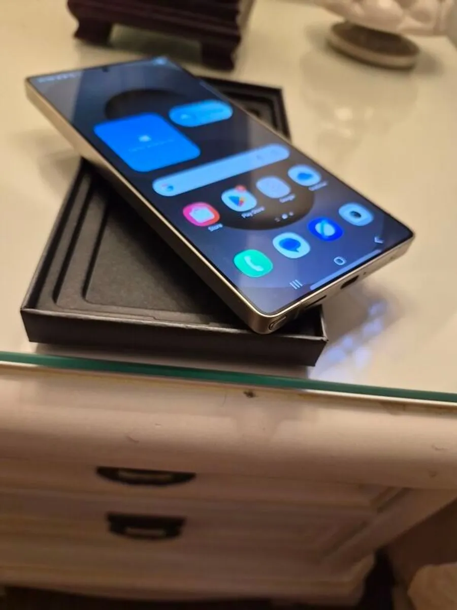 Samsung S25 Ultra 512GB Titanium Grey Samsung Warranty Grade A UK Model Fully Boxed come with Samsung Buds Pro 3. Open to Trade or Swap - Image 1