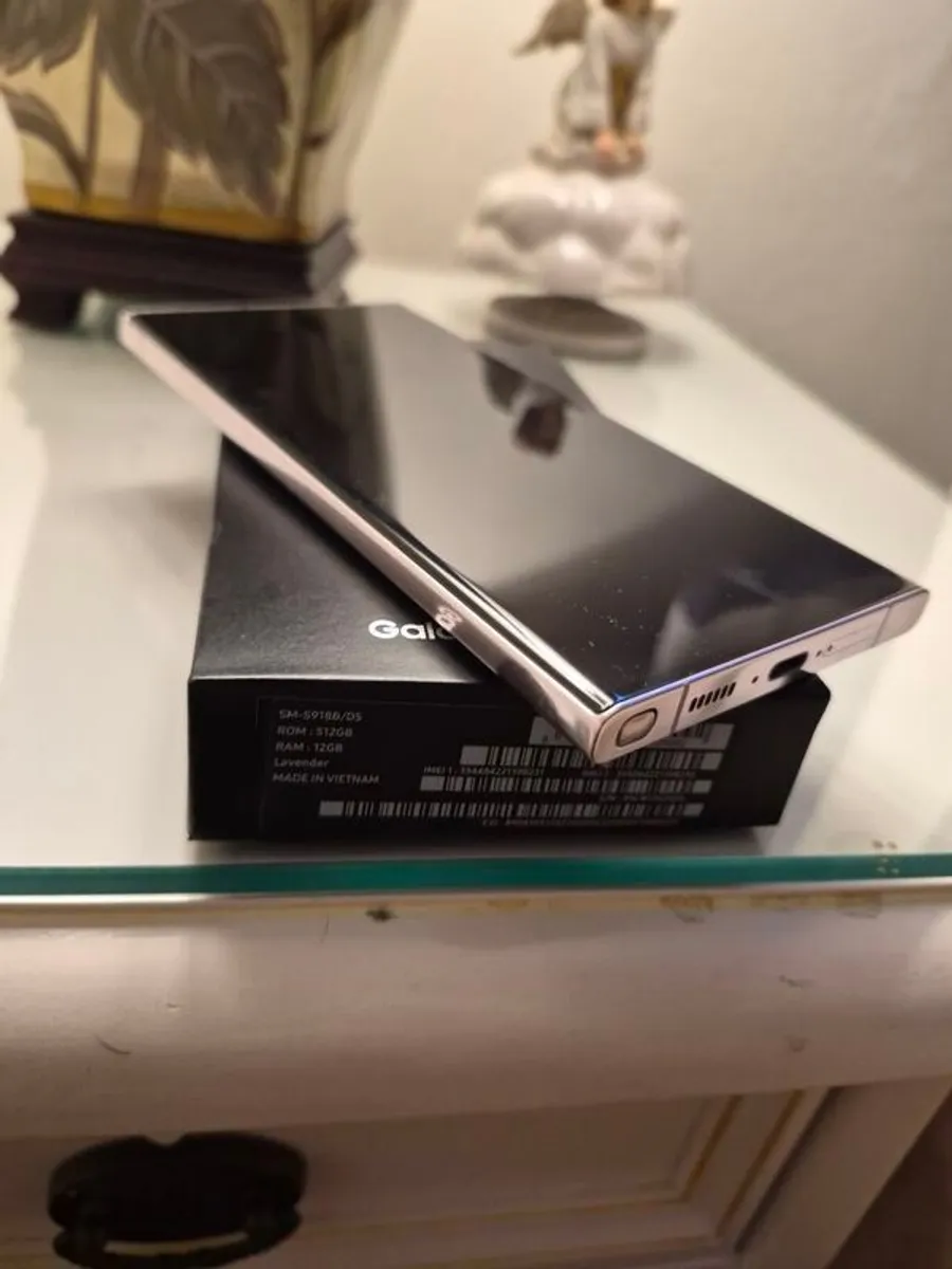 Samsung S23 Ultra Lavender 512GB Lavender Grade A would pass as brand New comes with box and case - Image 1