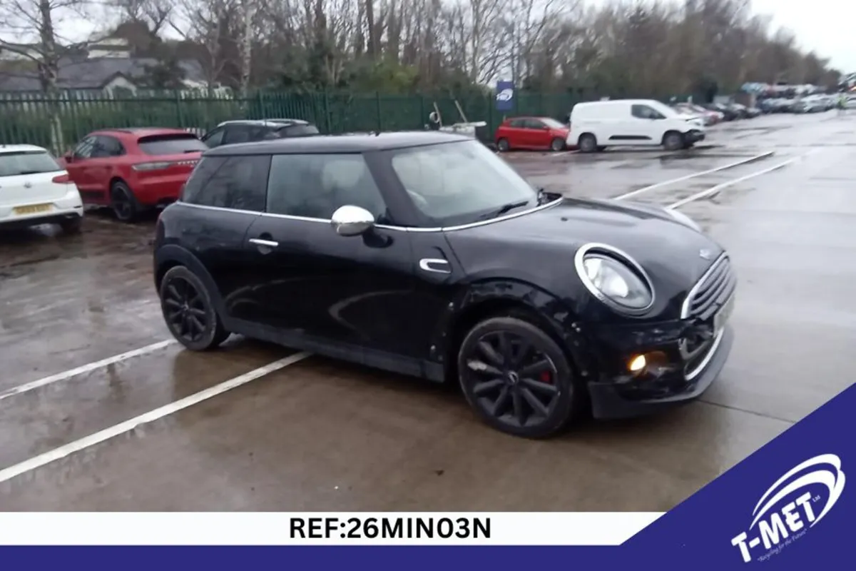 2015 MINI COOPER BREAKING FOR PARTS - Image 1