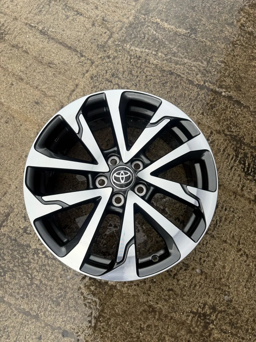 Toyota corola cross wheel 18inch - Image 1