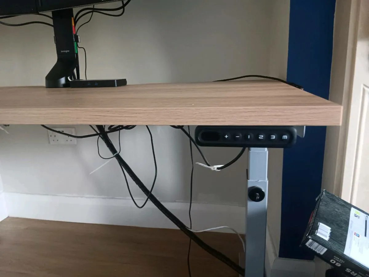 Standing office desk - Image 4