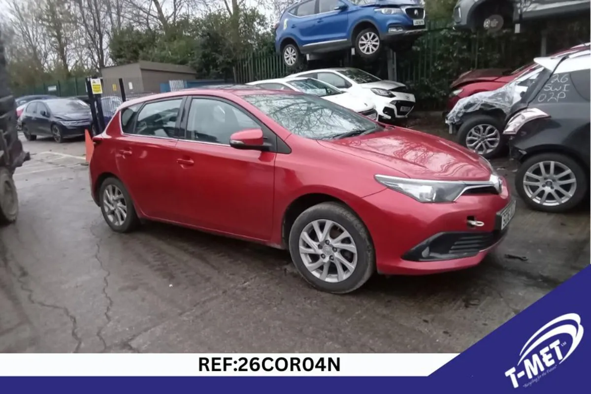 2016 TOYOTA  AURIS BREAKING FOR PARTS - Image 1