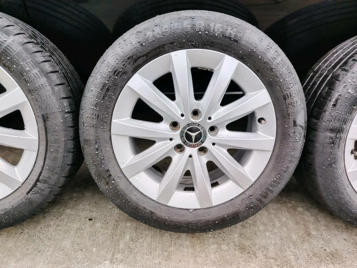 Mercedes alloy wheels - Image 4