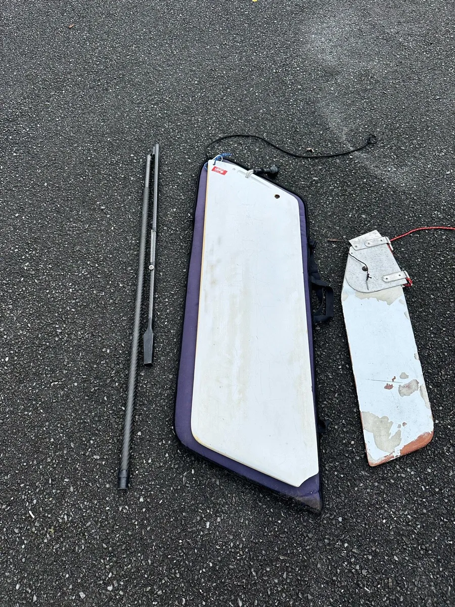 Laser sailing boat - Image 4