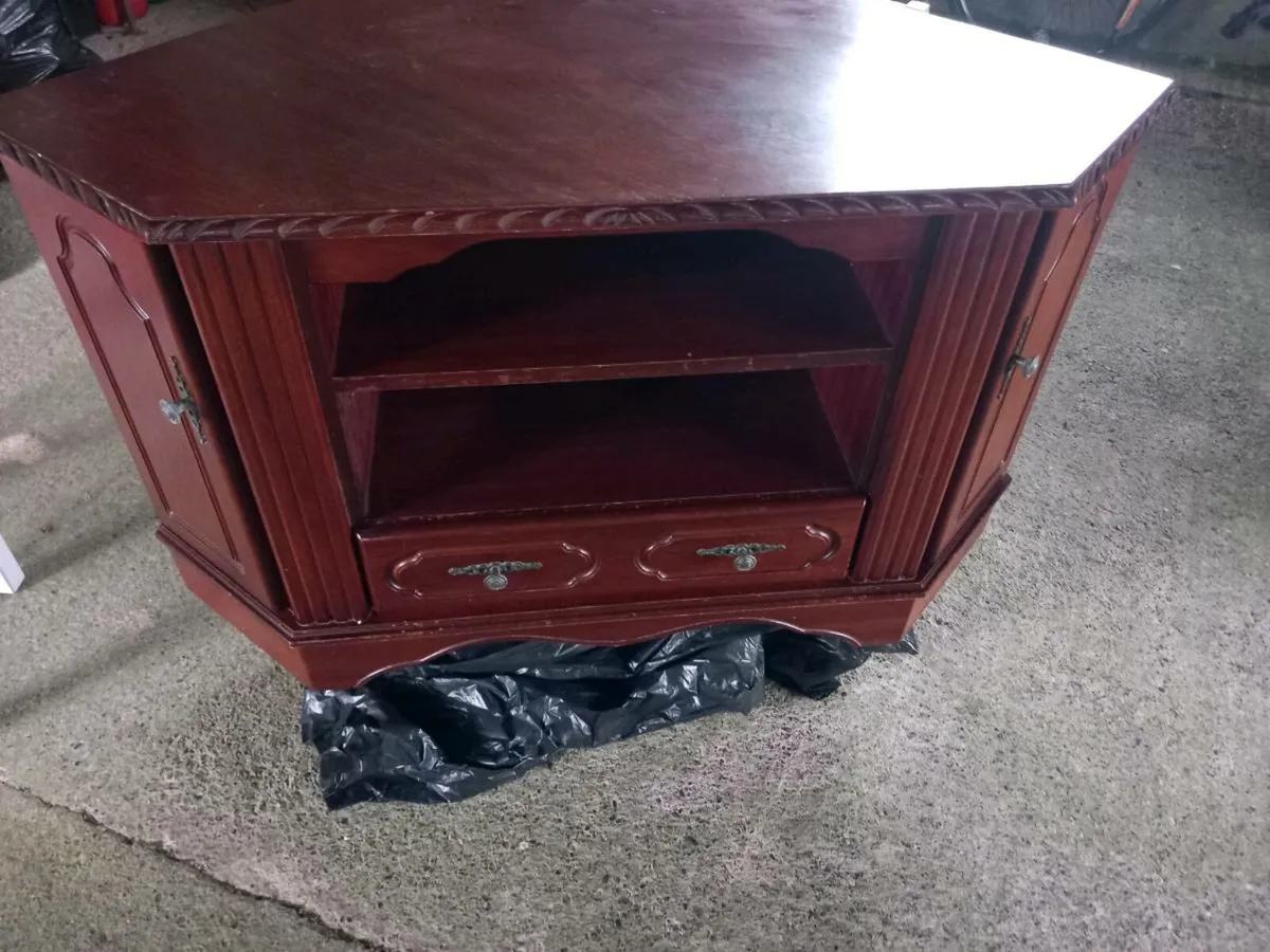 Corner tv unit - Image 1