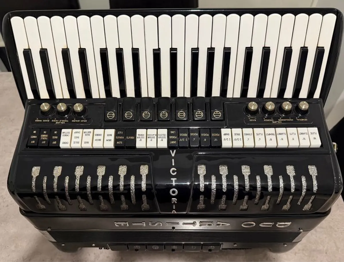 Pianno Accordion Duo Artiste Made By Victoria Italian Accordion - Image 3