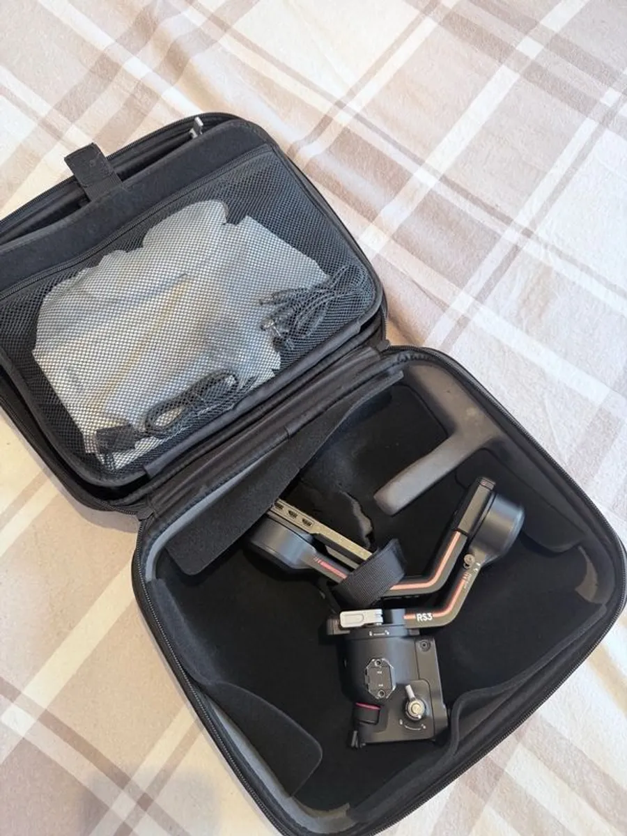 DJI RS3 Combo Like New. Full Kit and Vertical Mount - Image 1