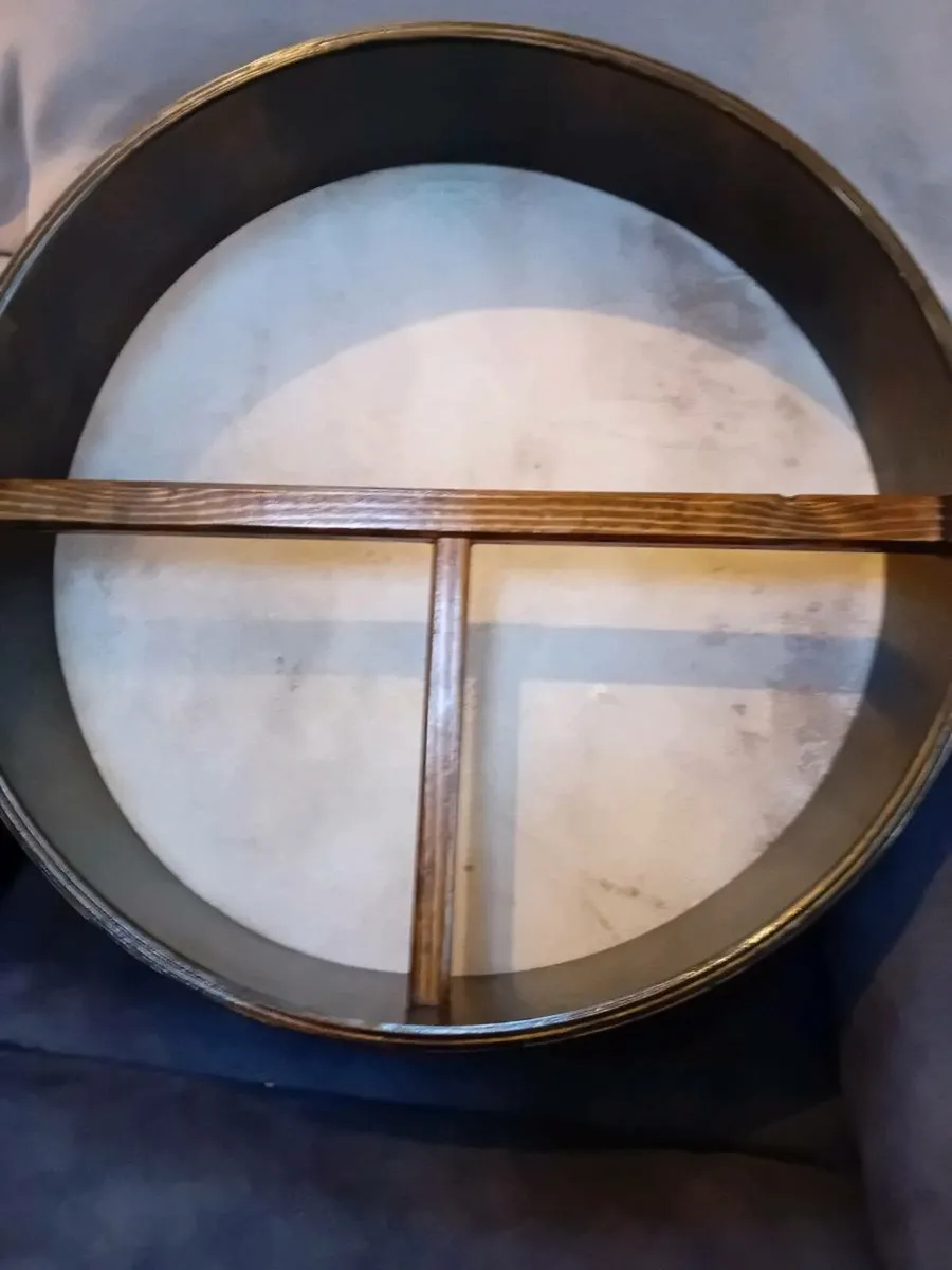 BODHRAN 18 INCH WITH CASE - Image 2