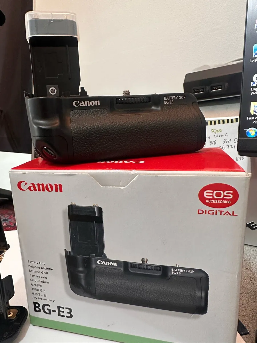 Canon Battery Grip - Image 2