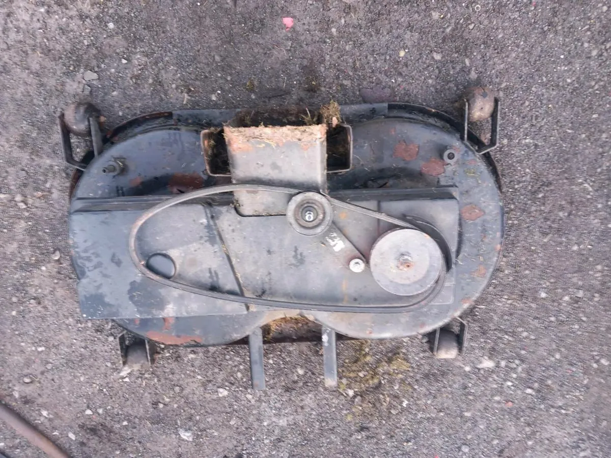 AGS/LAWNBOSS 40inch deck for sale - Image 2